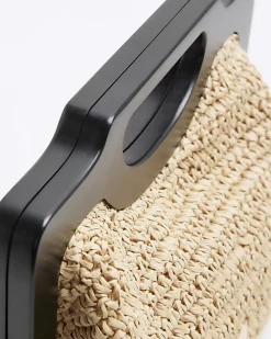 Beige raffia clutch bag
