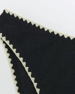 Black crinkle stitched brief bikini bottoms