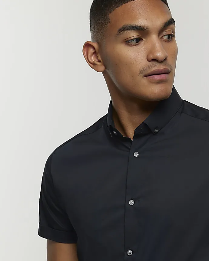 Black Muscle fit short sleeve shirt