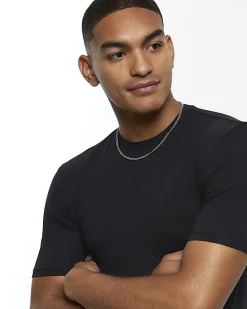 Black muscle fit t-shirt