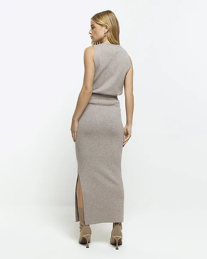 Brown knit maxi skirt