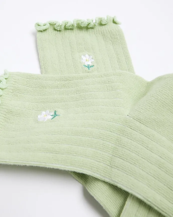 Green embroidered flower ankle socks