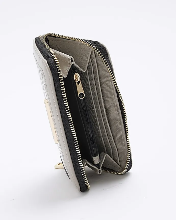 Grey patent embossed RI purse