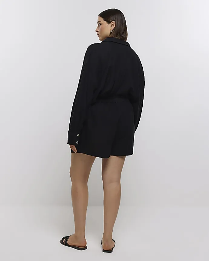 Plus black shorts with linen