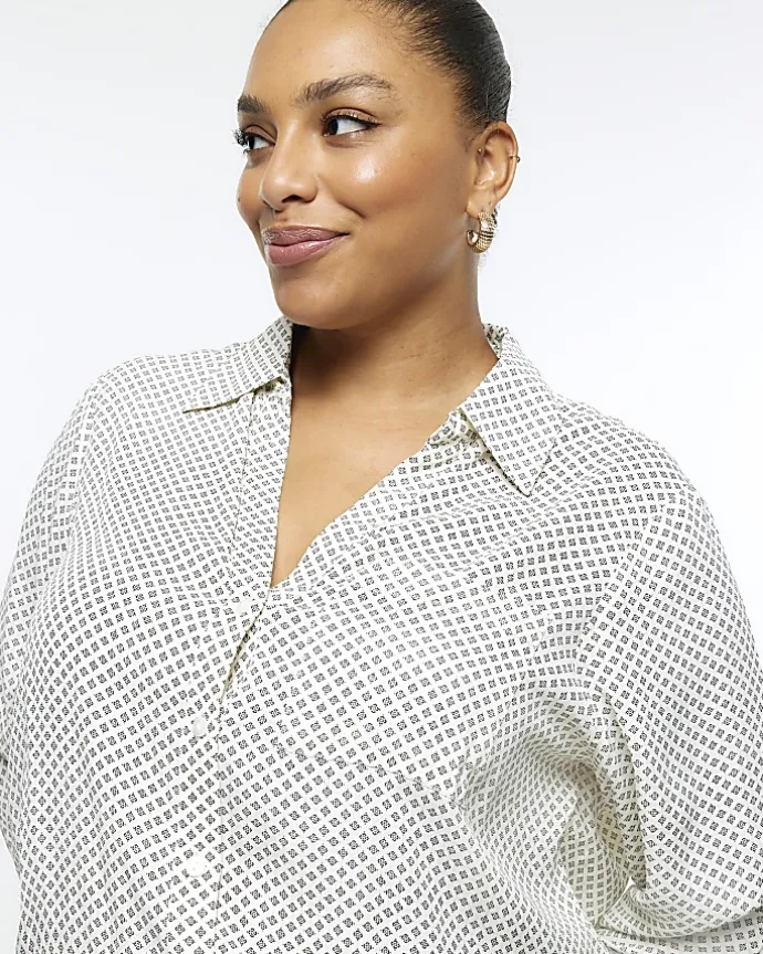 Plus cream geometric print shirt
