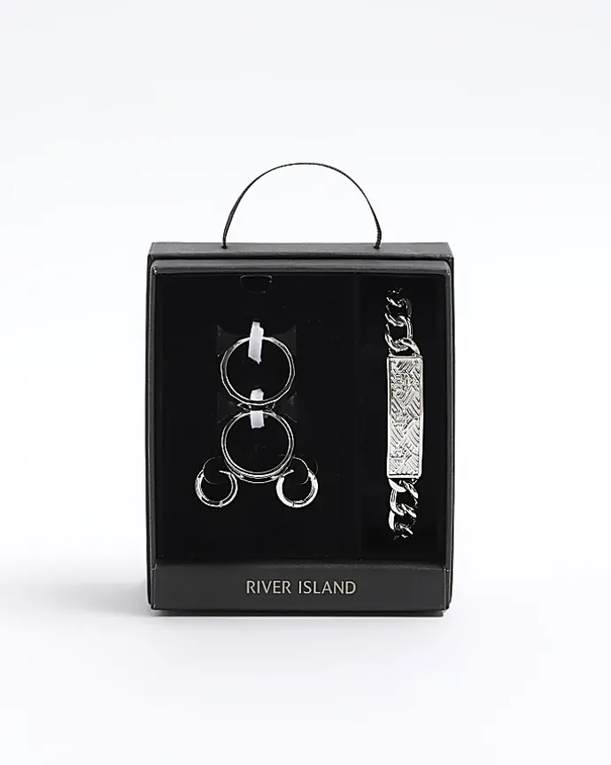 Silver colour chain bracelet gift box