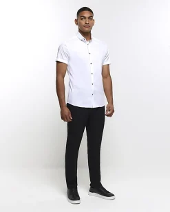 White muscle fit short sleeve shirt
