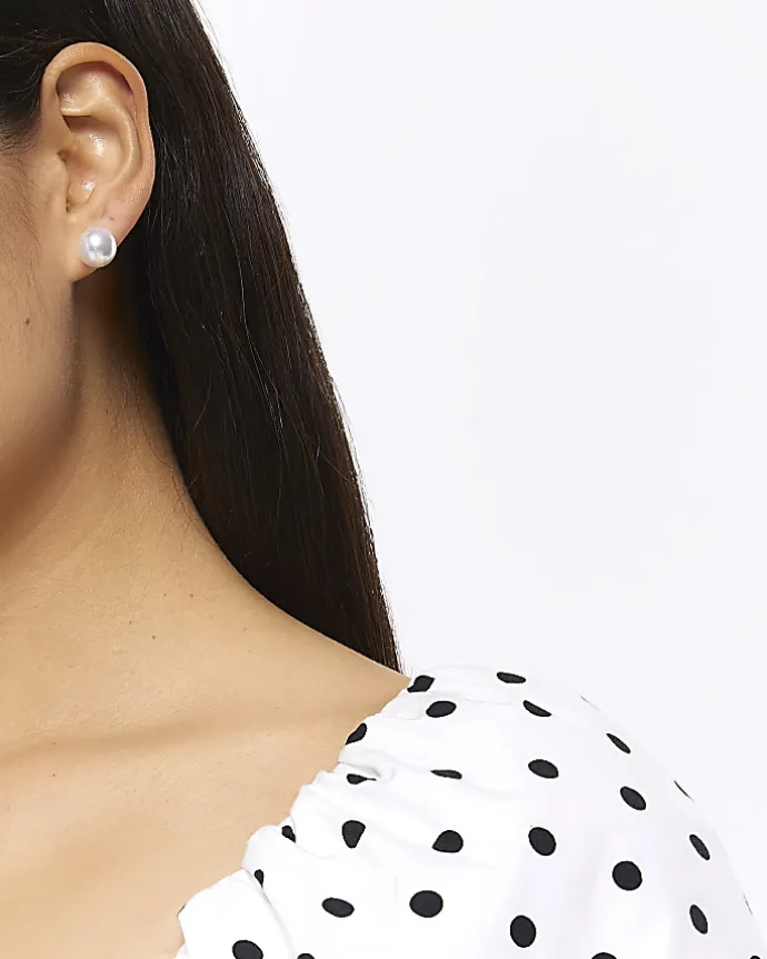 White pearl stud earrings multipack